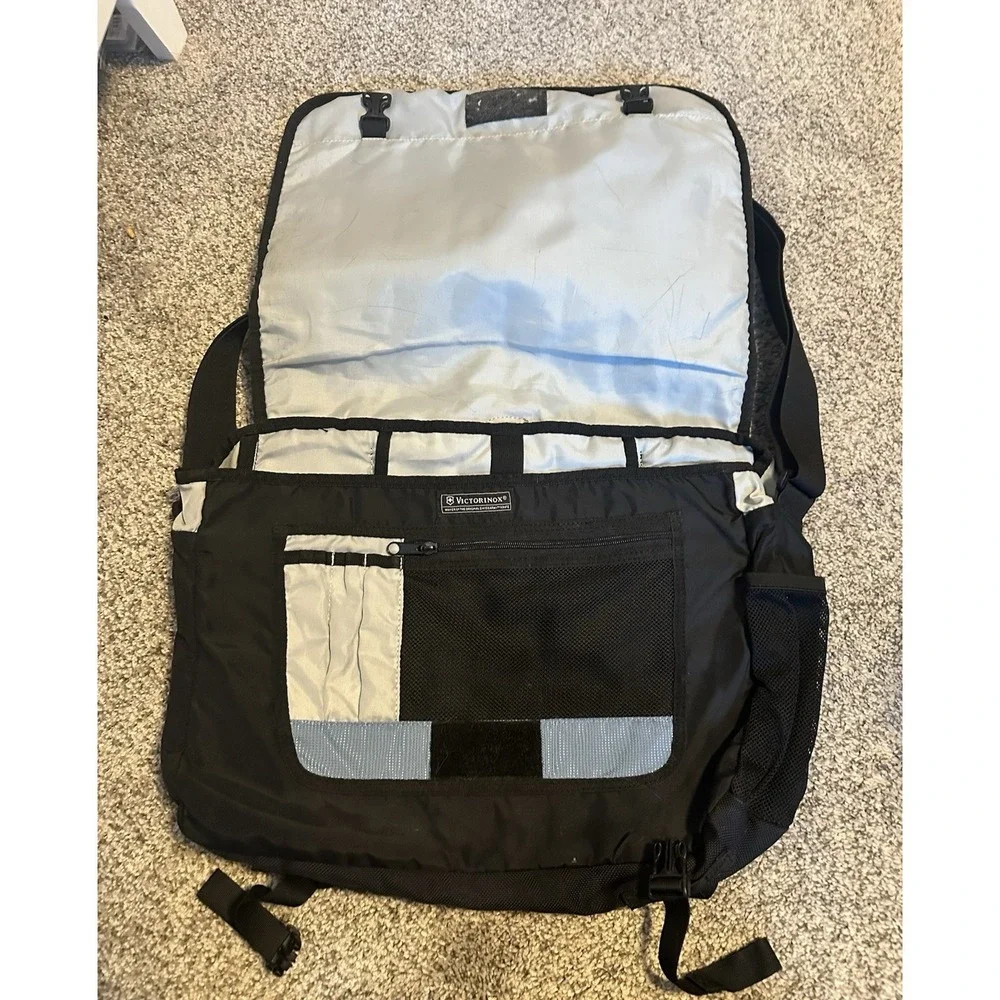 Victorinox Swiss Army Messenger Shoulder Bag Black/Blue Laptop Adjustable Straps